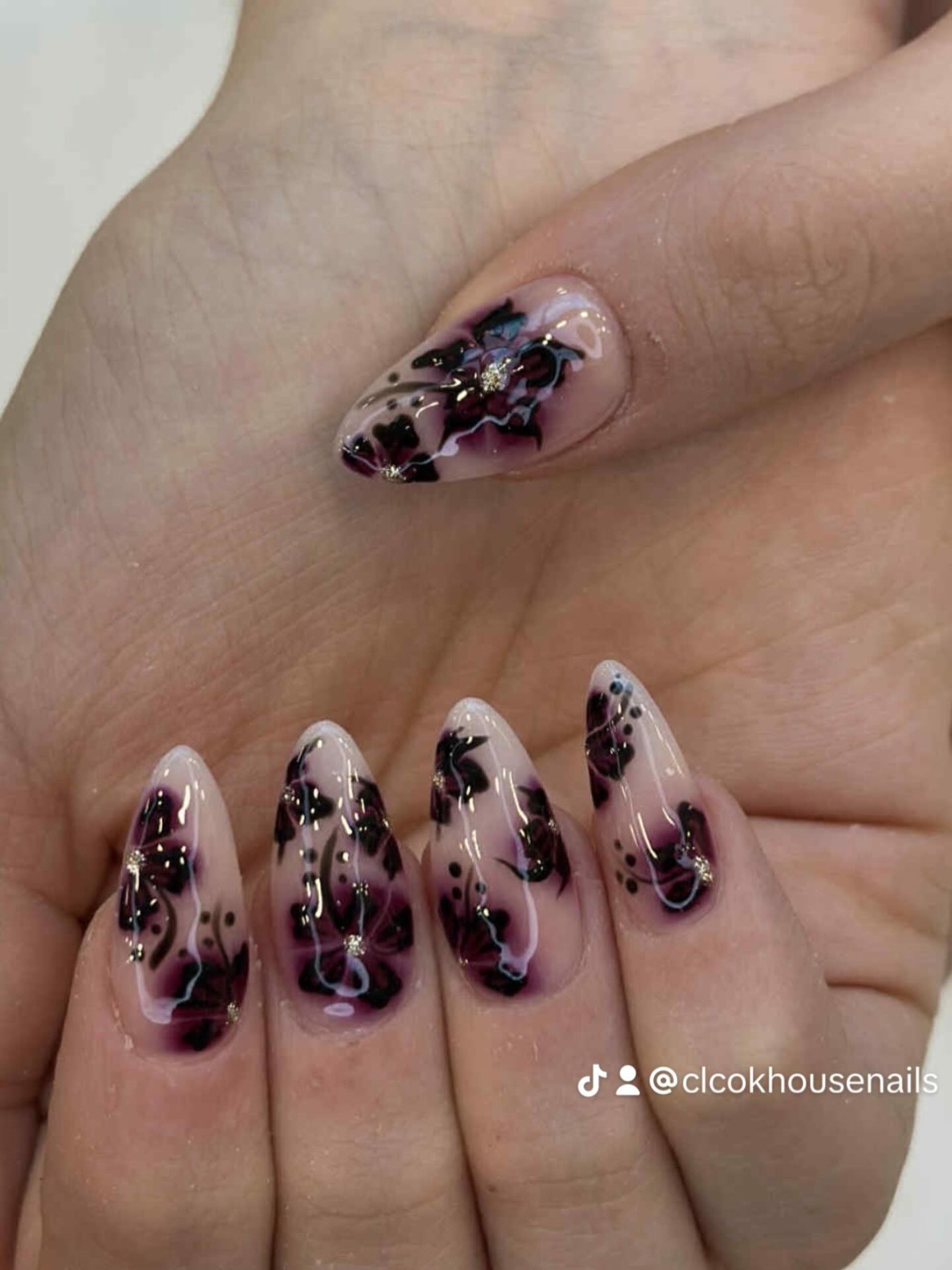 Elegant gel nails